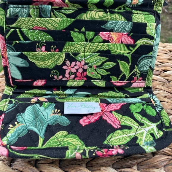 Vera Bradley "Botanical" Tropical Wallet. - Picture 4 of 8